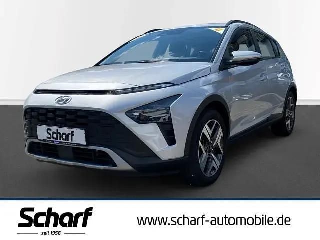 Silber Gebraucht 2021 Hyundai Bayon Intro Edition SUV | 16.890 € (Fairer Preis) - Bild 1/4