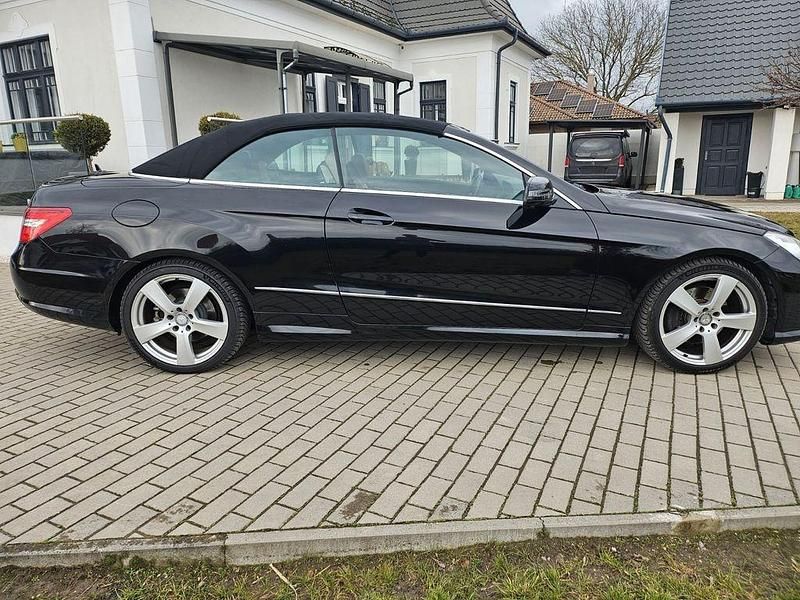 Gebraucht Mercedes E200 Elegance 184 PS (135 kW) 2013 Schwarz Cabrio
