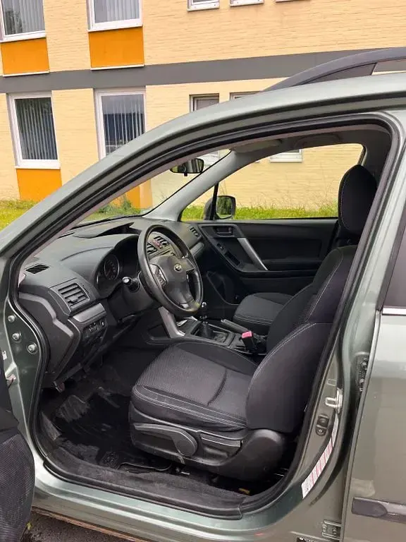 Gebraucht Subaru Forester Active 147 PS (108 kW) 2014 Grün SUV