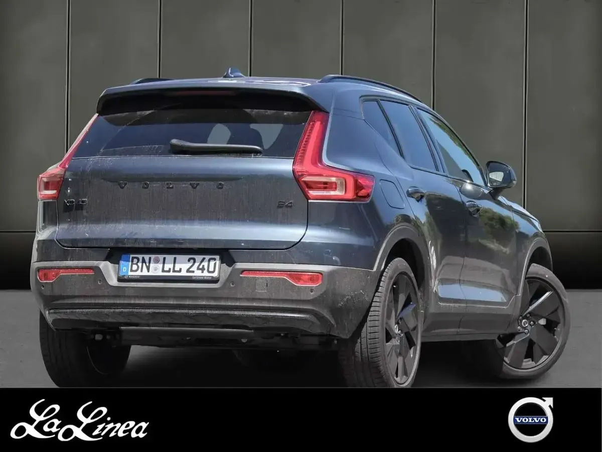 Gebraucht Volvo XC40 Plus 197 PS (144 kW) 2026 Blau SUV
