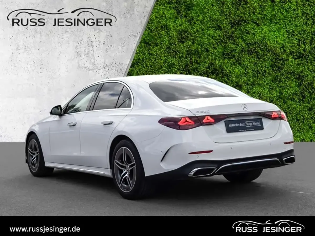 Gebraucht Mercedes E200 AMG line 204 PS (150 kW) 2025 Polarweiß Limousine