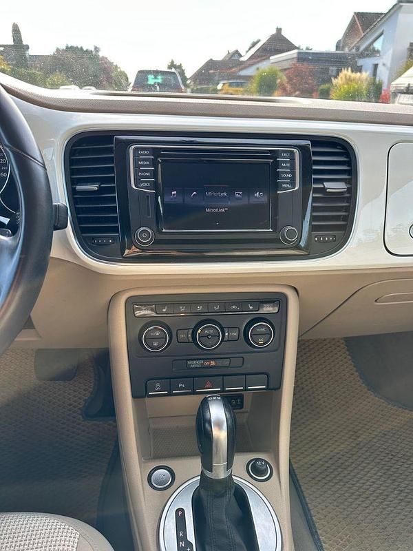 Gebraucht VW Beetle 105 PS (77 kW) 2015 Weiß Kleinwagen