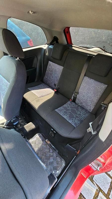 Gebraucht Ford Fiesta 60 PS (44 kW) 2006 Rot Kleinwagen