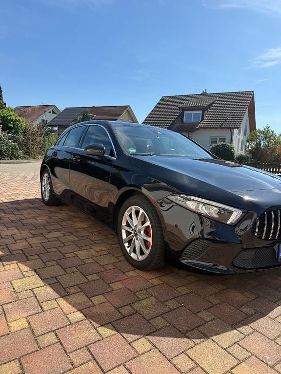 Gebraucht Mercedes A250 224 PS (164 kW) 2018 Schwarz Limousine