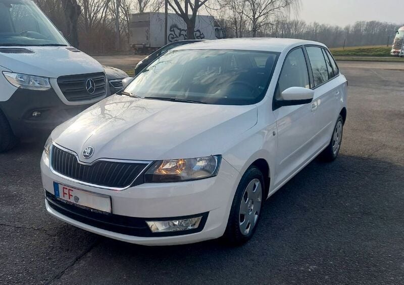 Weiß Gebraucht 2014 Skoda Rapid Ambition Kombi | 11.990 € (Etwas zu teuer) - Bild 1/4