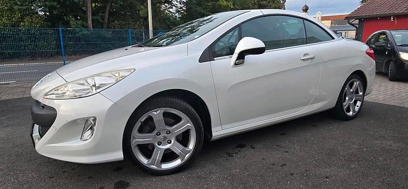 Gebraucht Peugeot 308 CC Premium 156 PS (114 kW) 2010 Weiß Cabrio