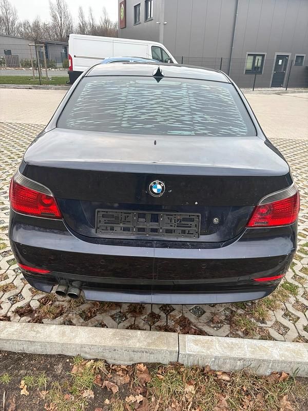 Gebraucht BMW 525 137 PS (100 kW) 2005 Blau Limousine
