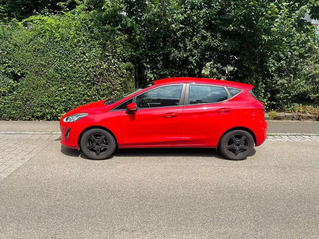 Gebraucht Ford Fiesta Cool & Connect 71 PS (52 kW) 2018 Rot Kleinwagen