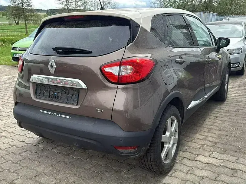Używany Renault Captur Luxe 120 KM (88 kW) 2014 Brązowy SUV