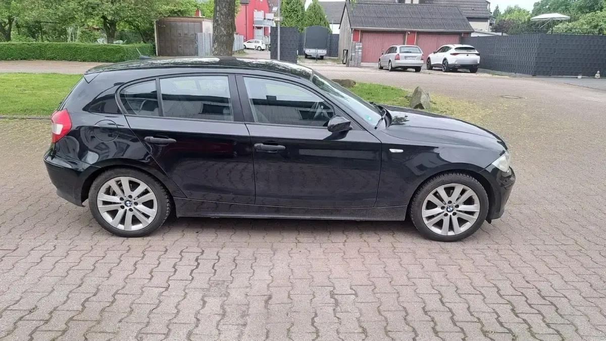 Gebraucht BMW 116 85 PS (62 kW) 2007 Schwarz Kleinwagen