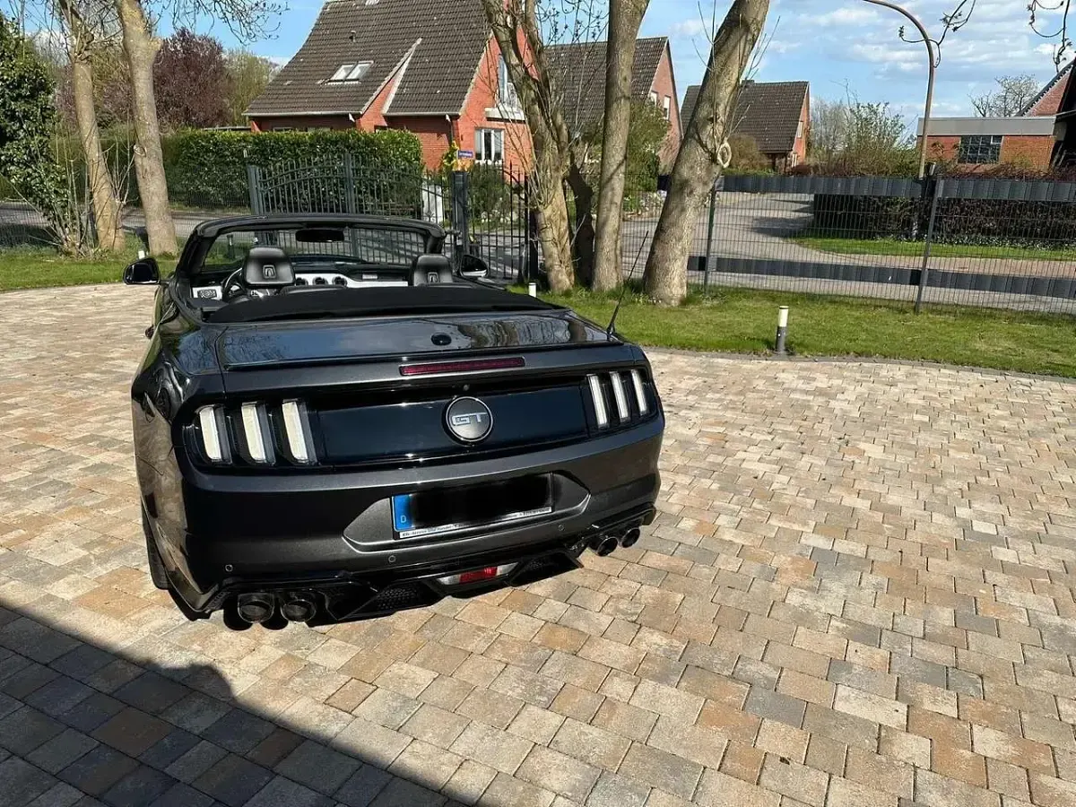 Gebraucht Ford Mustang 421 PS (309 kW) 2017 Grau Cabrio