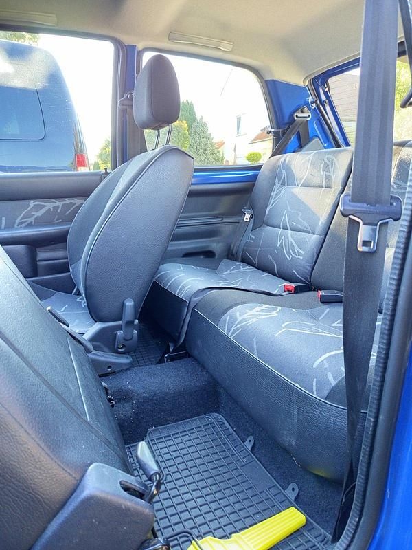 Gebraucht Peugeot 106 60 PS (44 kW) 2001 Blau Kleinwagen