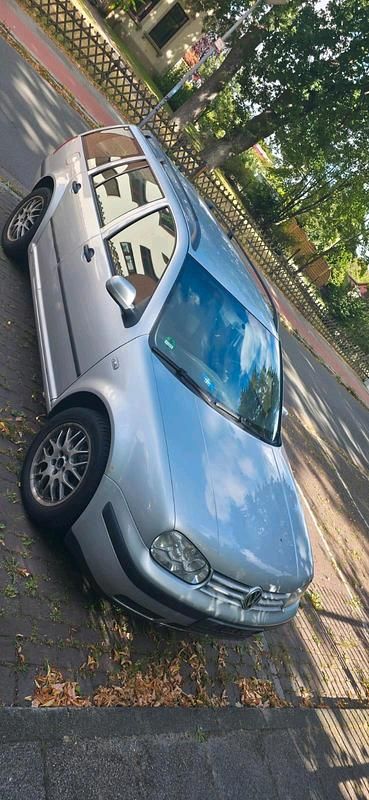 Silber Gebraucht 2004 VW Golf IV Kombi | 1.100 € (Guter Preis) - Bild 1/4