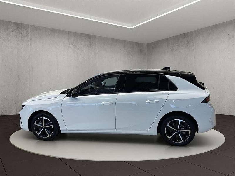 Neu Opel Astra 145 PS (106 kW) 2026 Arktis weiß (uni) Limousine