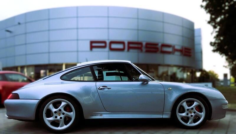 Silber Gebraucht 1995 Porsche 993 Coupé | 179.000 € - Bild 1/4