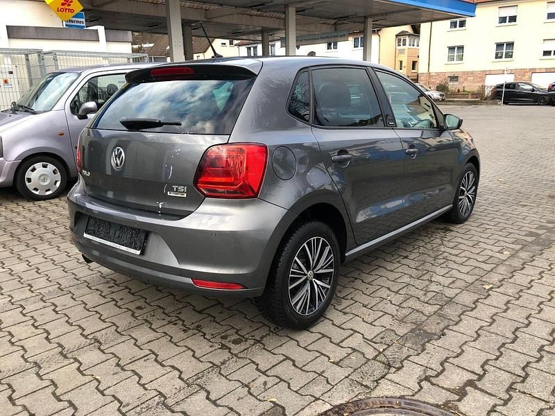 Gebraucht VW Polo Allstar 90 PS (66 kW) 2017 Grau Kleinwagen