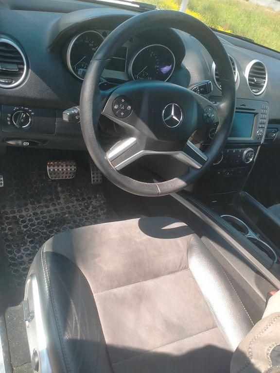 Gebraucht Mercedes ML320 224 PS (164 kW) 2009 Silber SUV