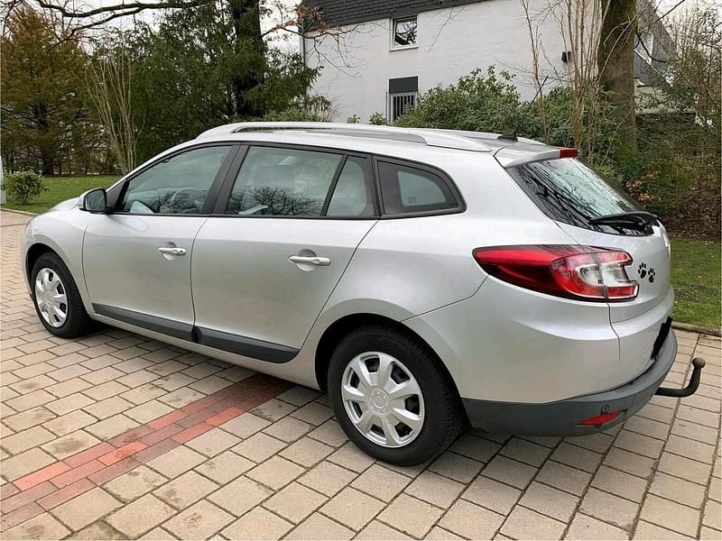 Gebraucht Renault Mégane GrandTour 90 PS (66 kW) 2013 Silber Kombi