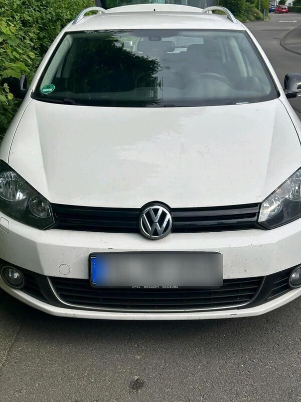 Weiß Gebraucht 2011 VW Golf VI Kombi | 3.400 € (Guter Preis) - Bild 1/4