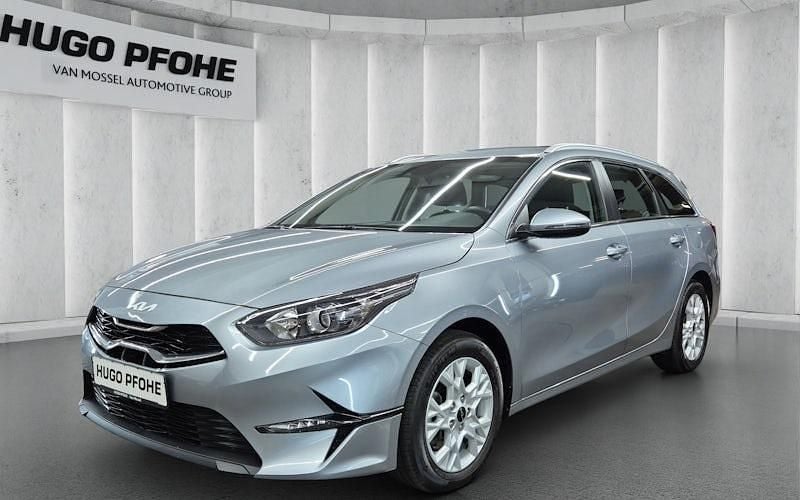 Silber Gebraucht 2023 Kia Ceed Sportswagon Vision Kombi | 19.590 € (Fairer Preis) - Bild 1/4