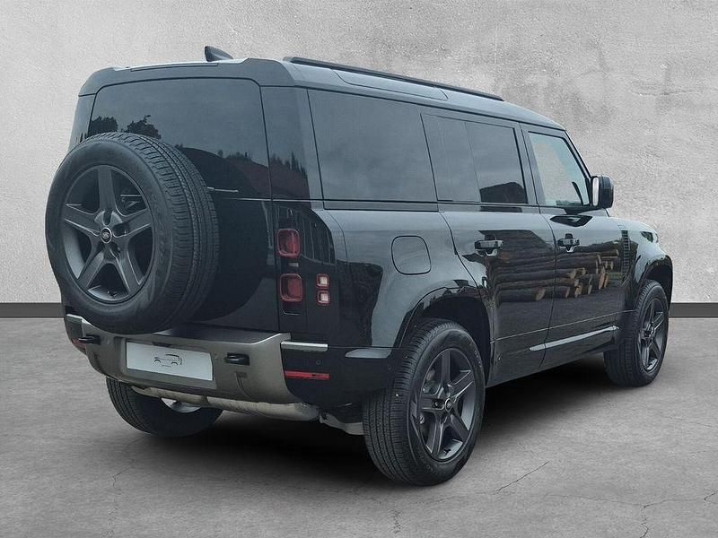 Neu Land Rover Defender SE Dynamic 249 PS (183 kW) 2025 Schwarz SUV