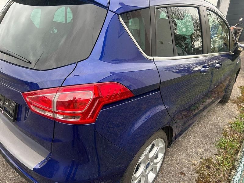 Gebraucht Ford B-MAX Titanium 125 PS (91 kW) 2014 Blau Van / Kleinbus