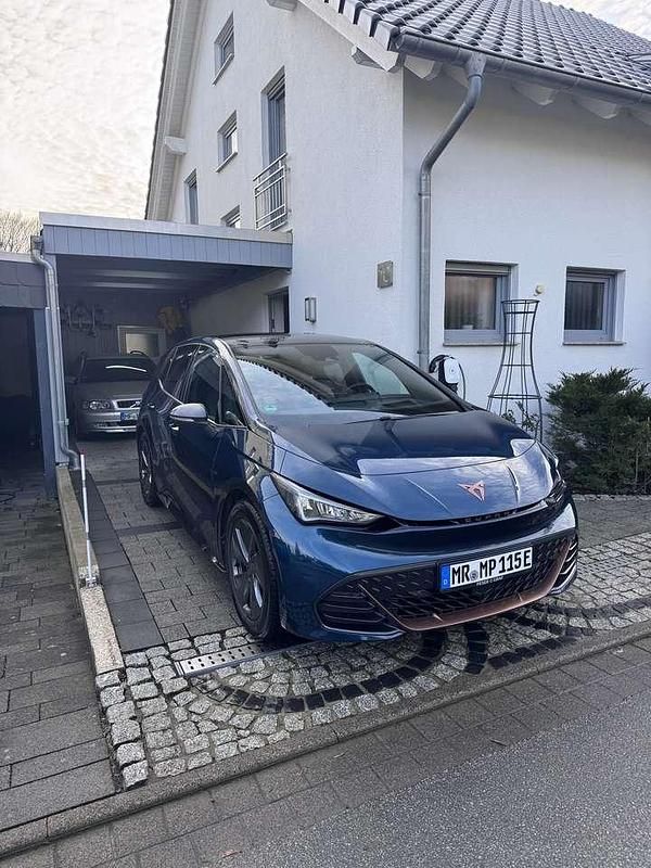 Blau Gebraucht 2022 Cupra Born Kleinwagen | 24.500 € (Etwas zu teuer) - Bild 1/4