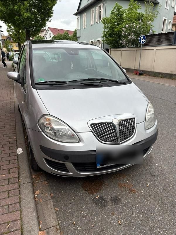 Silber Gebraucht 2006 Lancia Musa Van / Kleinbus | 2.399 € - Bild 1/4