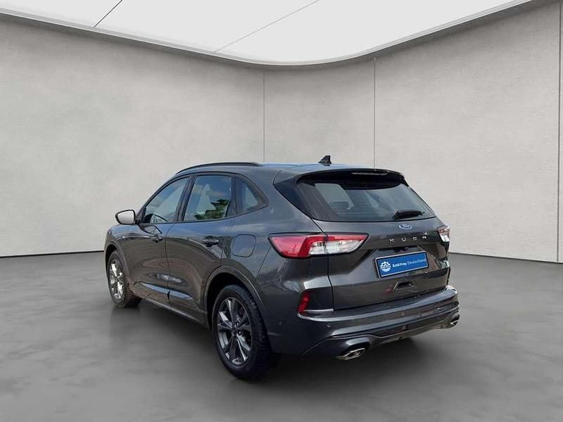 Gebraucht Ford Kuga ST-Line 151 PS (111 kW) 2023 Grau SUV