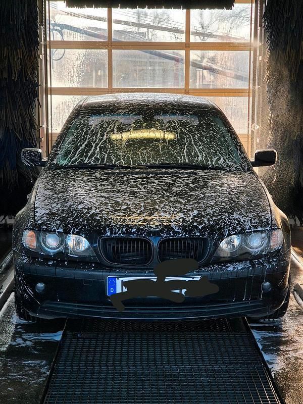 Schwarz Gebraucht 2003 BMW 316 Sport Line Limousine | 1.149 € (Superpreis) - Bild 1/4