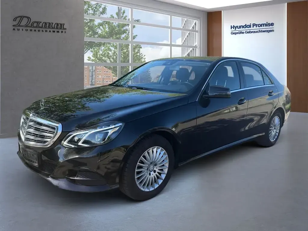 Second-hand Mercedes E220 Edition 170 CP (125 kW) 2015 Negru Berlinǎ