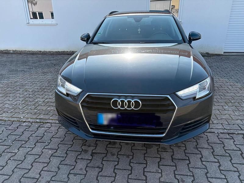 Gebraucht Audi A4 150 PS (110 kW) 2017 Blau Kombi
