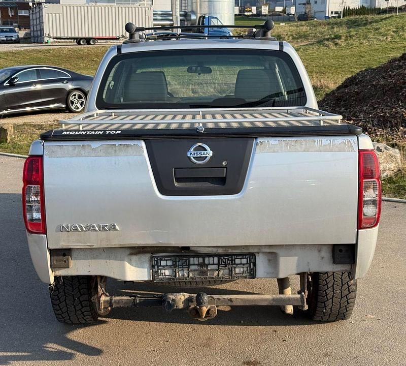 Gebraucht Nissan Navara 190 PS (139 kW) 2011 Silber Pickup