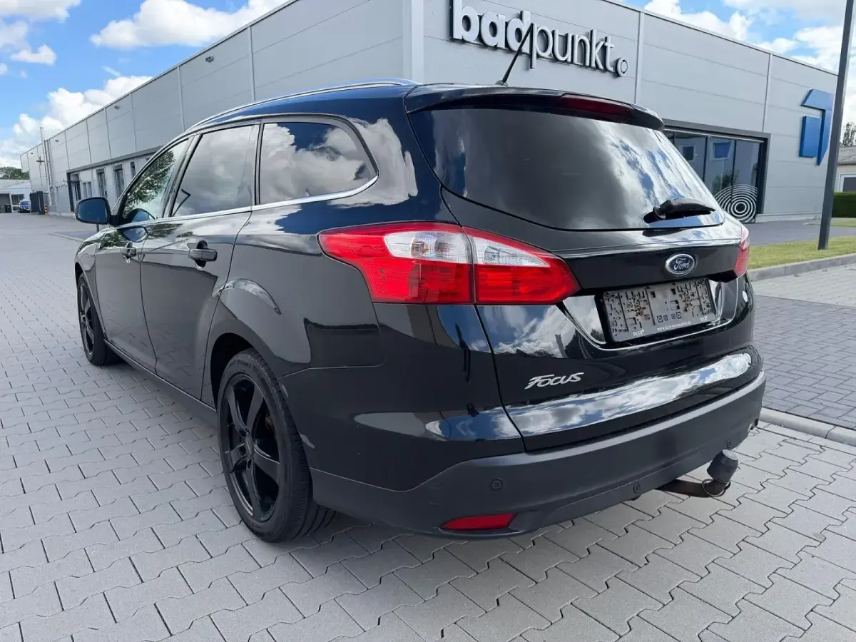 Gebraucht Ford Focus Titanium 140 PS (102 kW) 2014 Schwarz Kombi