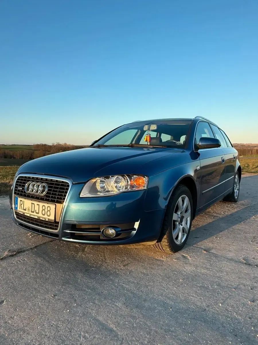 Używany Audi A4 140 KM (102 kW) 2006 Niebieski Kombi