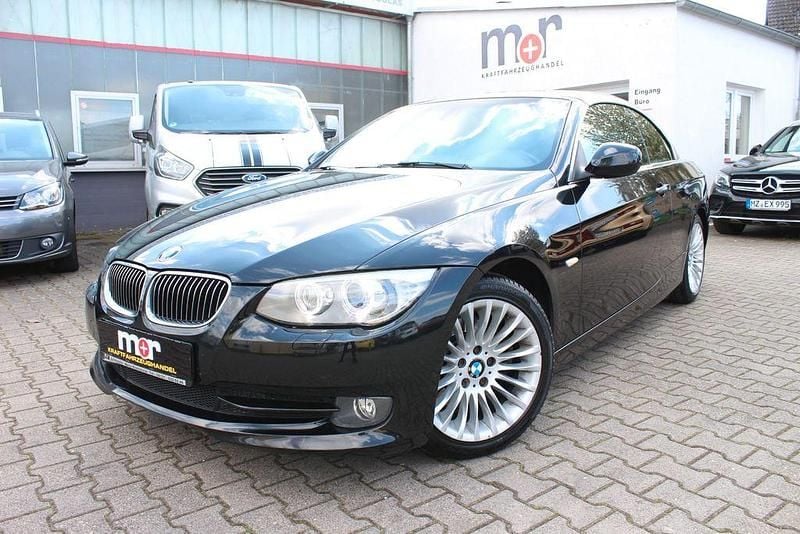 Gebraucht BMW 325 Cabriolet 218 PS (160 kW) 2012 Schwarz Cabrio