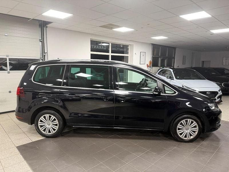 Gebraucht VW Sharan Highline 177 PS (130 kW) 2019 Schwarz Van / Kleinbus