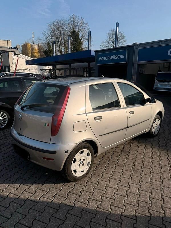 Gebraucht Fiat Punto 60 PS (44 kW) 2004 Silber Kleinwagen