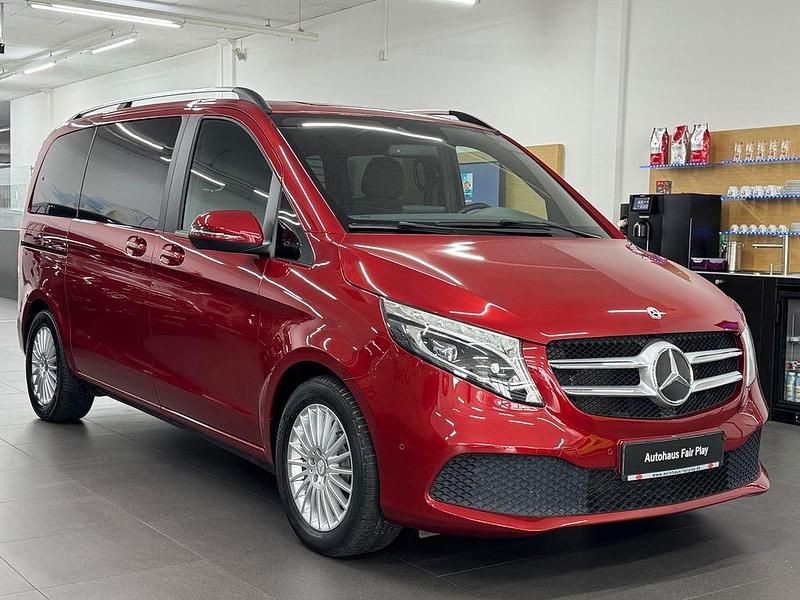 Gebraucht Mercedes V300 Edition 239 PS (175 kW) 2020 Rot Van / Kleinbus
