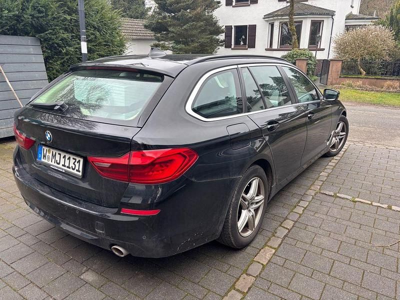 Gebraucht BMW 520 190 PS (139 kW) 2017 Schwarz Kombi