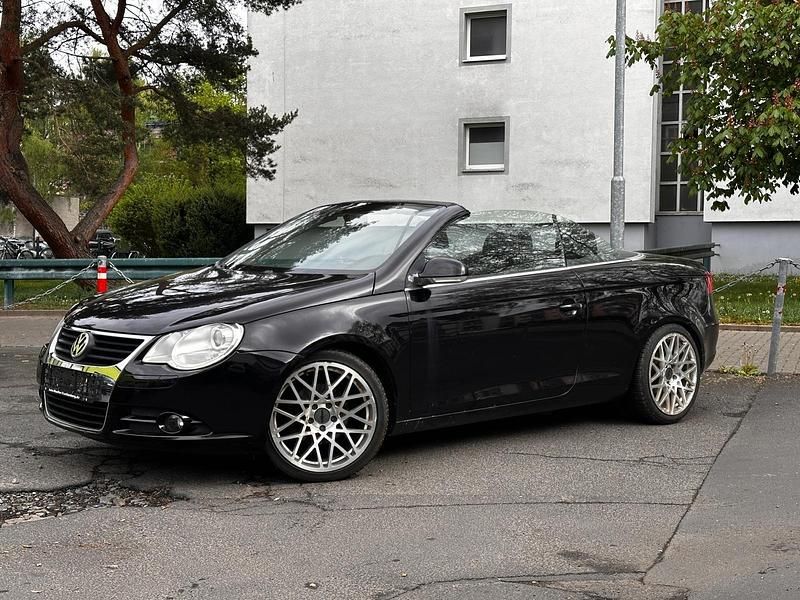 Schwarz Gebraucht 2007 VW Eos Cabrio | 3.399 € (Fairer Preis) - Bild 1/4