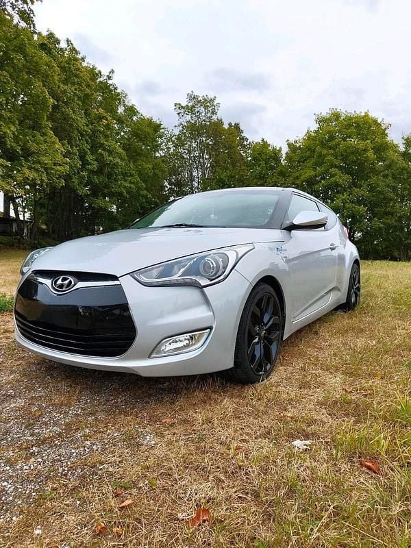 Gebraucht Hyundai Veloster 140 PS (102 kW) 2012 Silber Kleinwagen