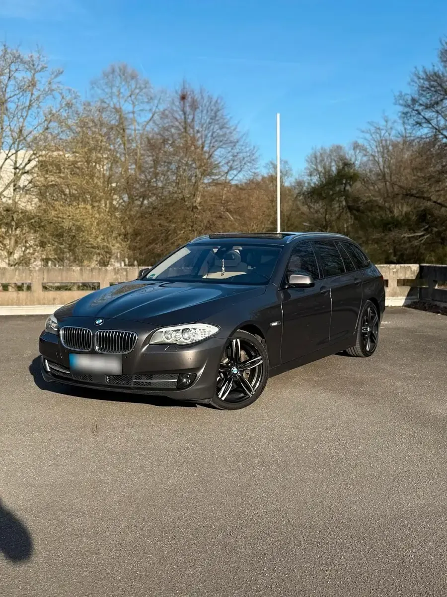Usata BMW 525 218 CV (160 kW) 2012 Marrone Station wagon