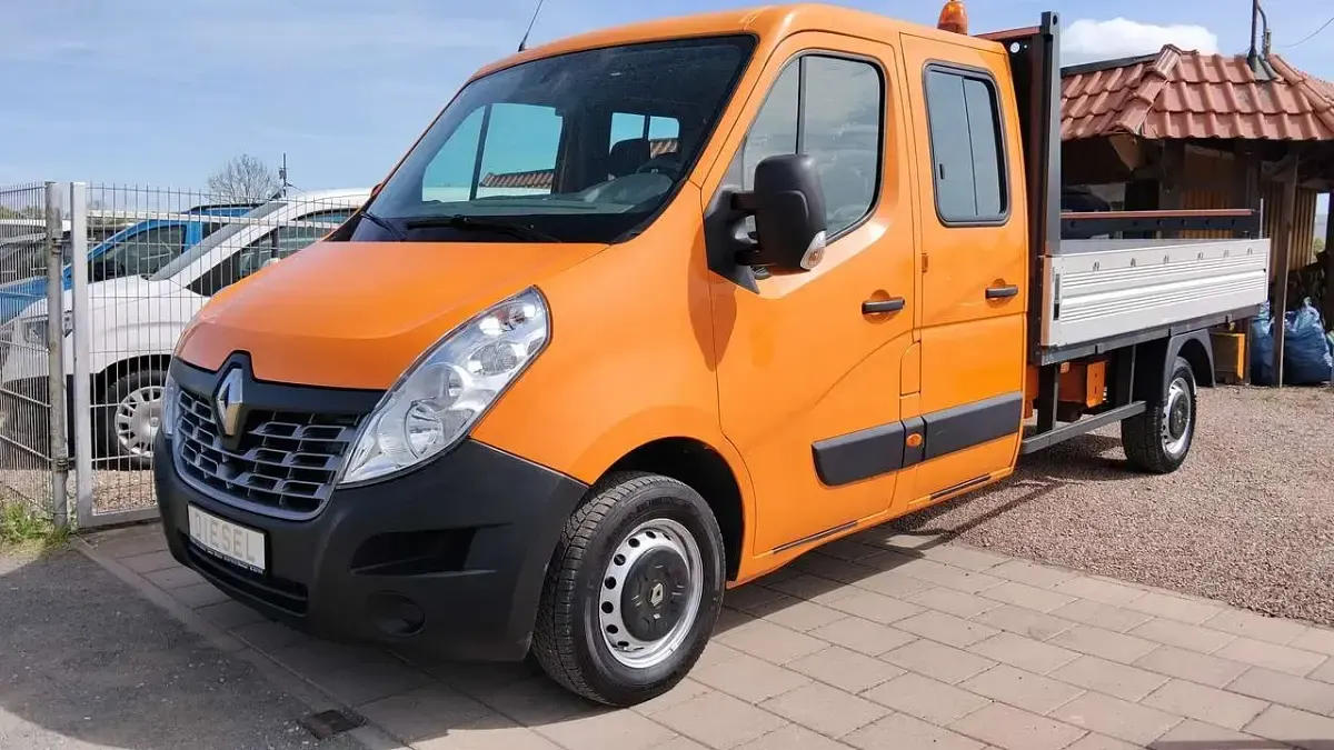Gebraucht Renault Master 110 PS (80 kW) 2015 Orange Van