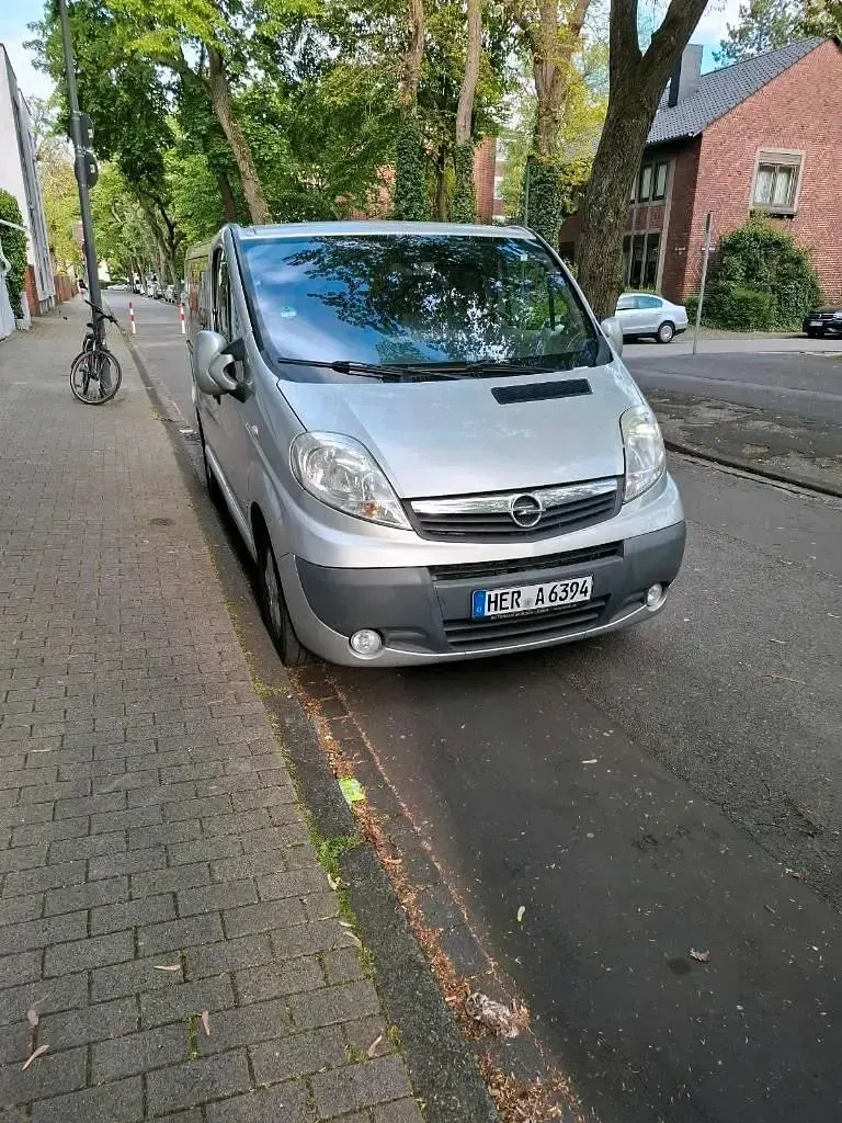 Używany Opel Vivaro 2014 Szary Minivan