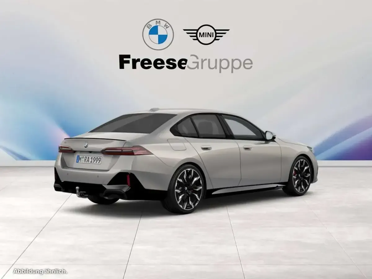 Neu BMW 540 M Sport 303 PS (222 kW) 2026 Silber Limousine