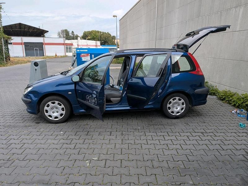 Blau Gebraucht 2004 Peugeot 206 Kombi | 1.400 € (Fairer Preis) - Bild 1/4