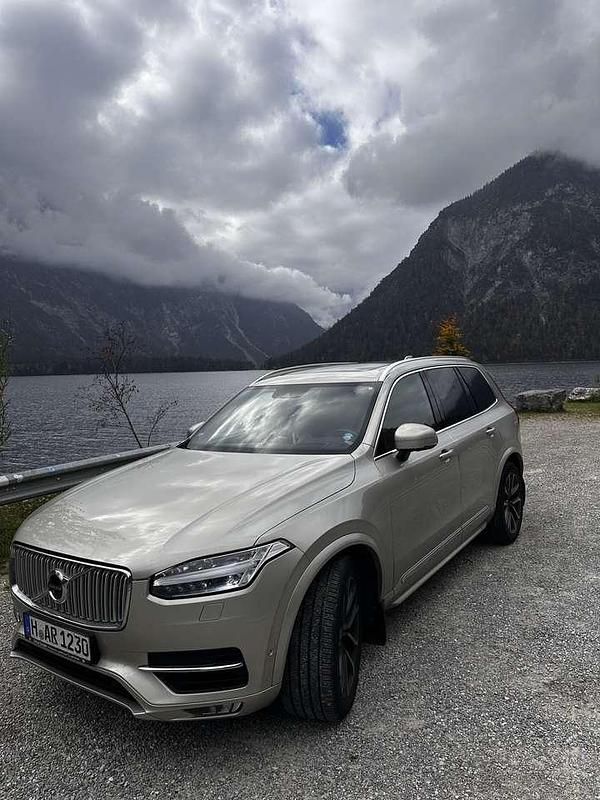 Gebraucht 2017 Volvo XC90 Inscription SUV | 31.500 € (Teuer) - Bild 1/4