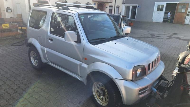 Używany Suzuki Jimny 85 KM (62 kW) 2008 Srebrny SUV