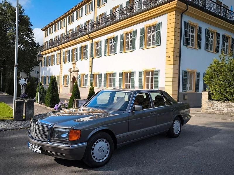 Grau Gebraucht 1987 Mercedes S300 Limousine | 13.800 € - Bild 1/4